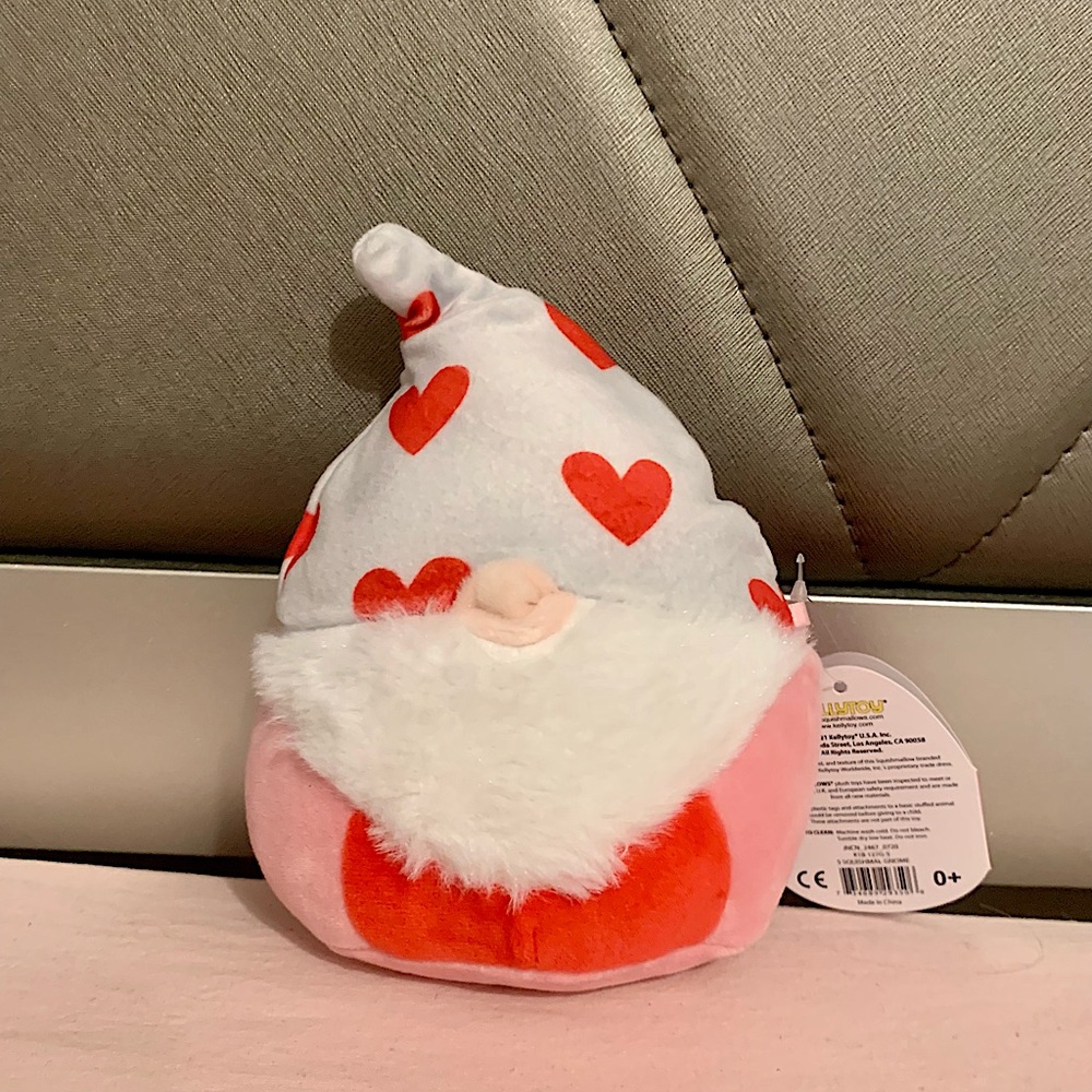 Squishmallow Remmy the gnome valentines 5”